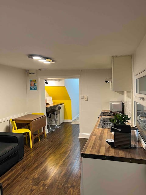 Top Airbnb: City Living - Walk Everywhere in Phibsborough