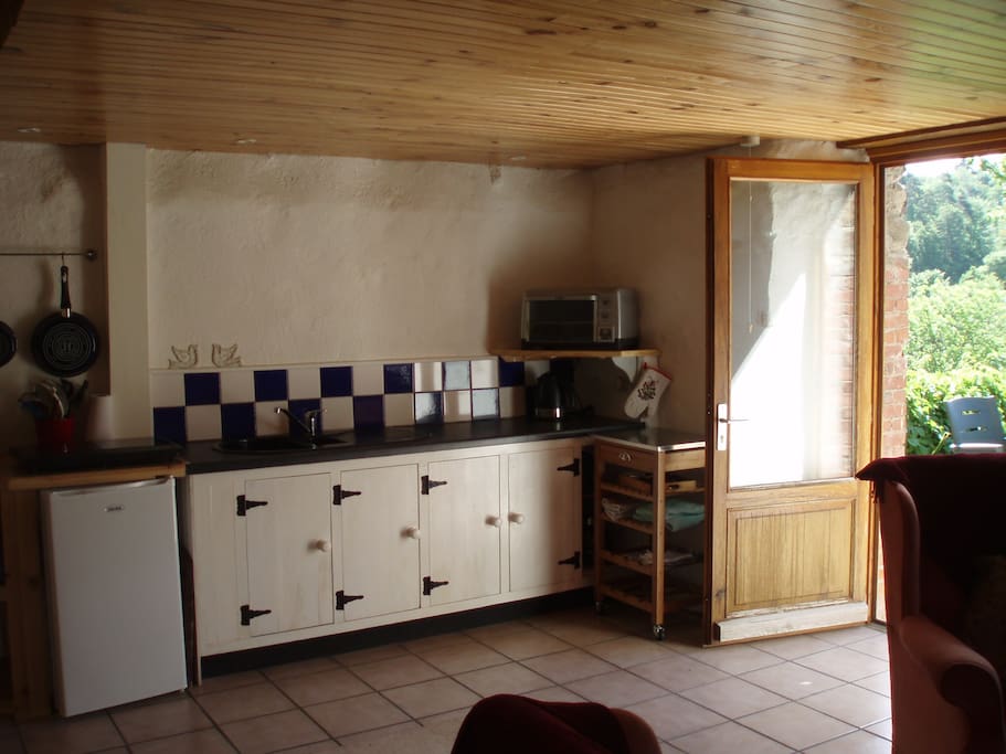 kitchen area 1