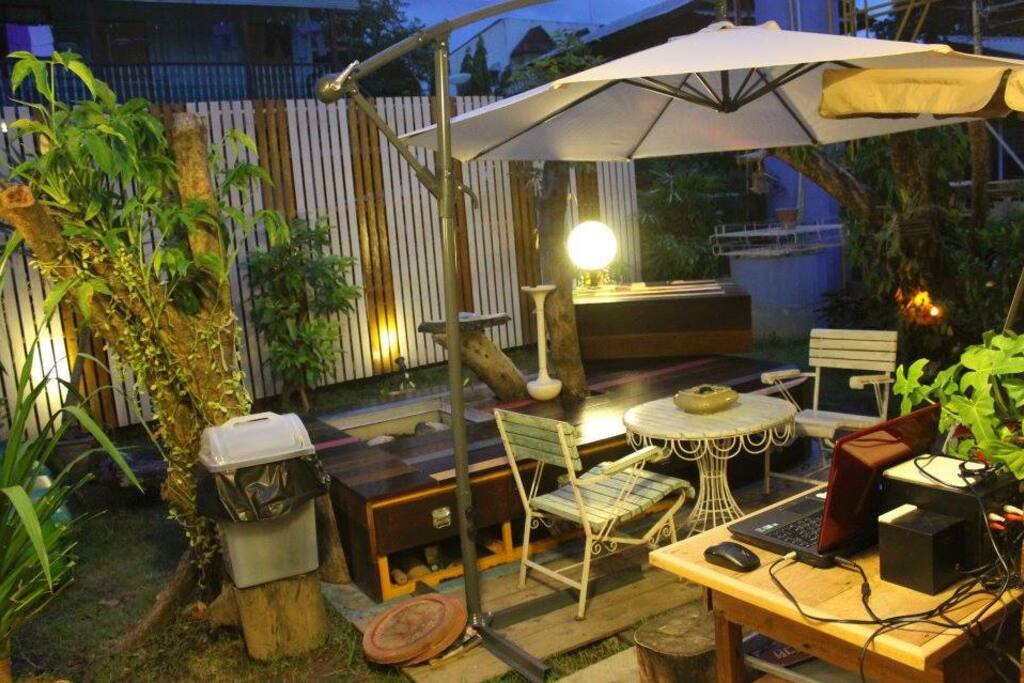 Party area ^ ^