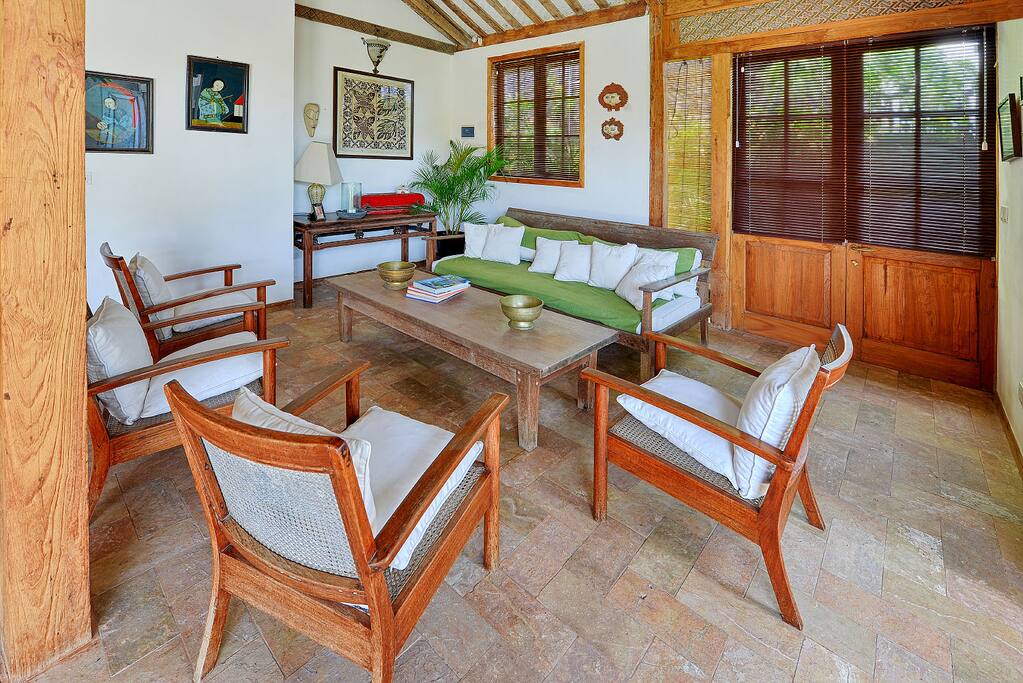 The living area is comfortable. Great place to lounge and surf the net with the fast fiber optic wifi.