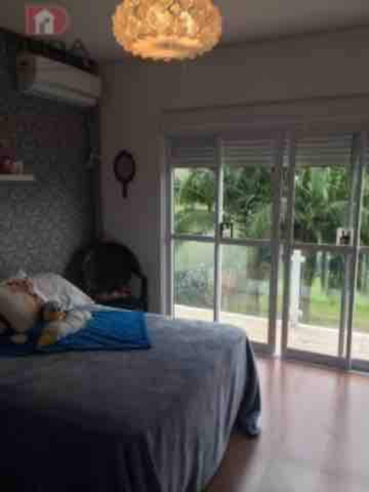 3号套房，景色优美，配备电动百叶窗 