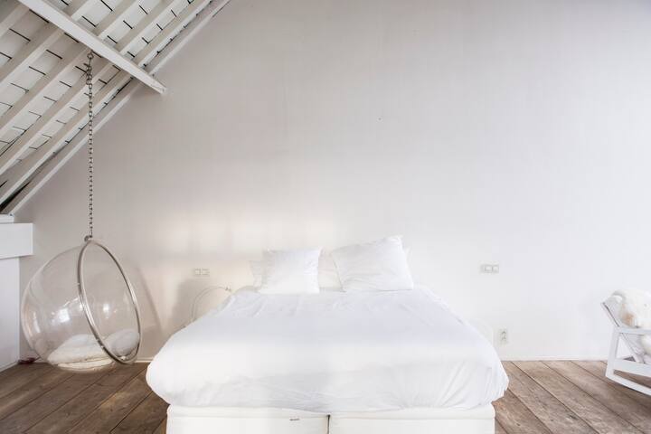 300m² loft (terras & river view) “Loft O” gallery image 4