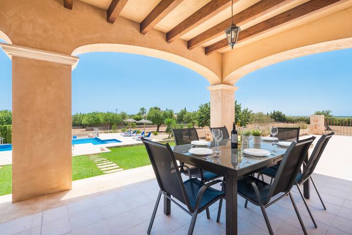 Villa Vadell: Luxury, Holidays, Sun and Beach gallery image 5