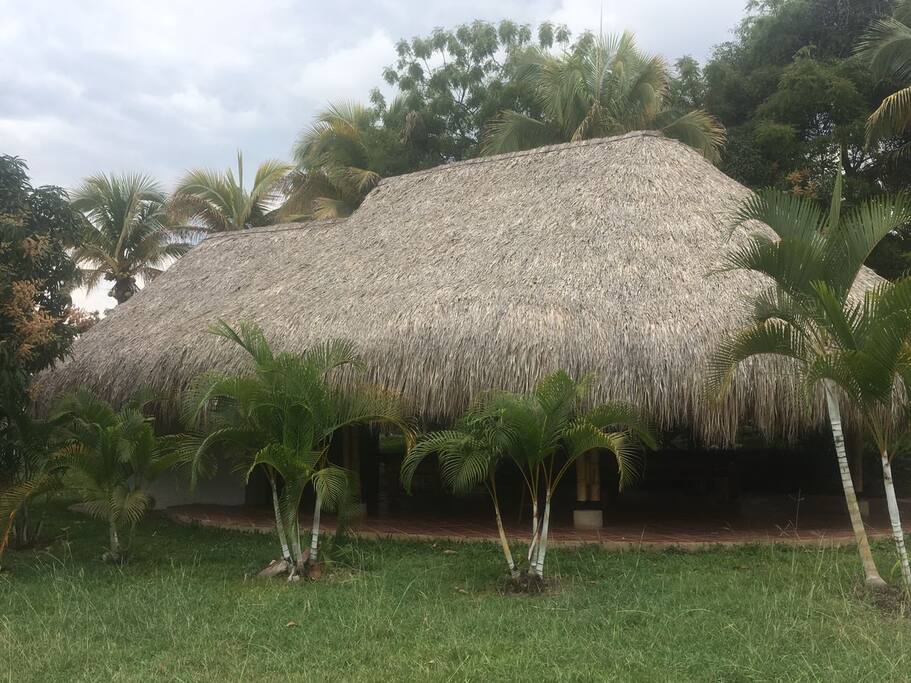 Quiosco con baño, mesas de billar