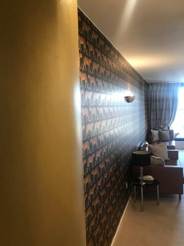 Stunning 2bed 2bath South Kensington gallery image 3