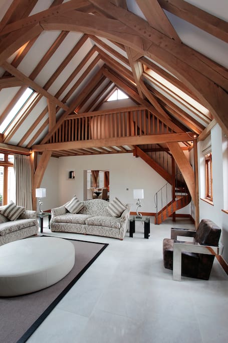 Large lounge with gallery