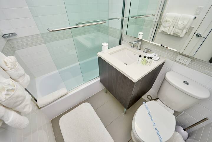 #2BED Midtown Full Kitchen gallery image 5