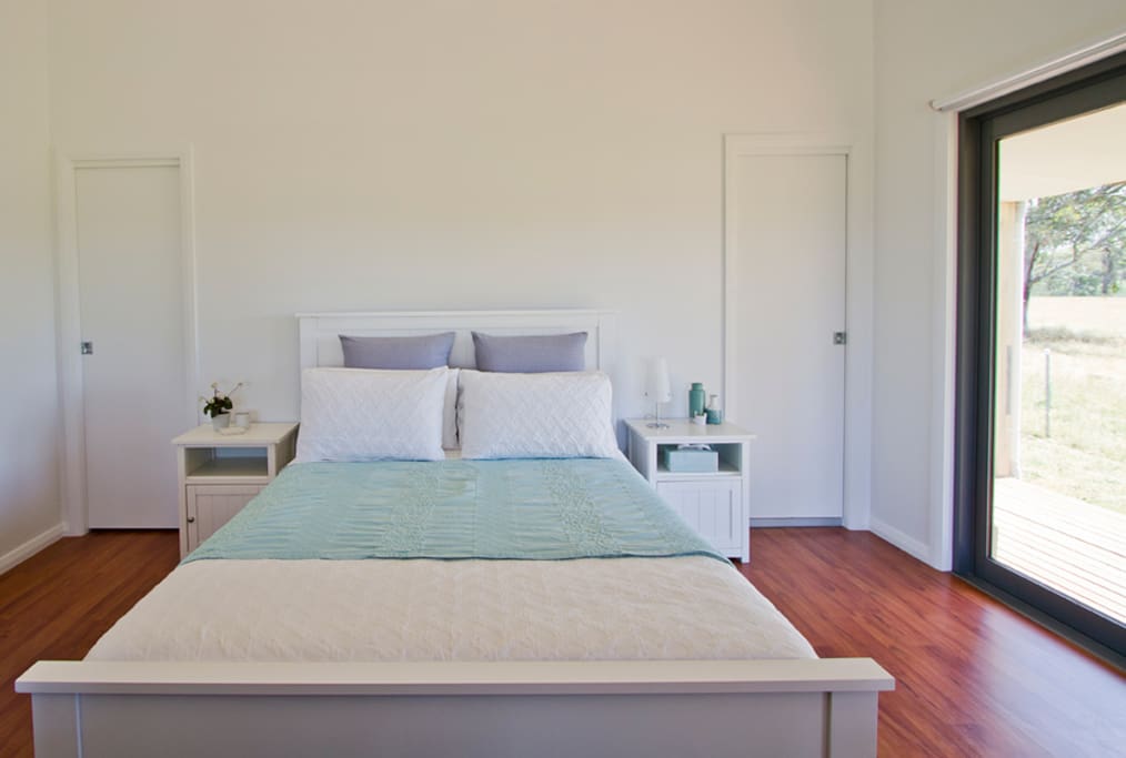 Comfy Queen bed