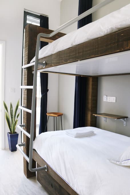 1 Bunk-Bed Room