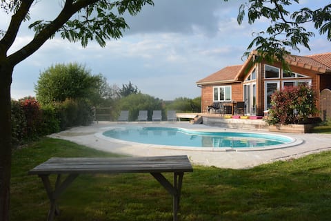 DANIEL 'S COTTAGE With its private pool