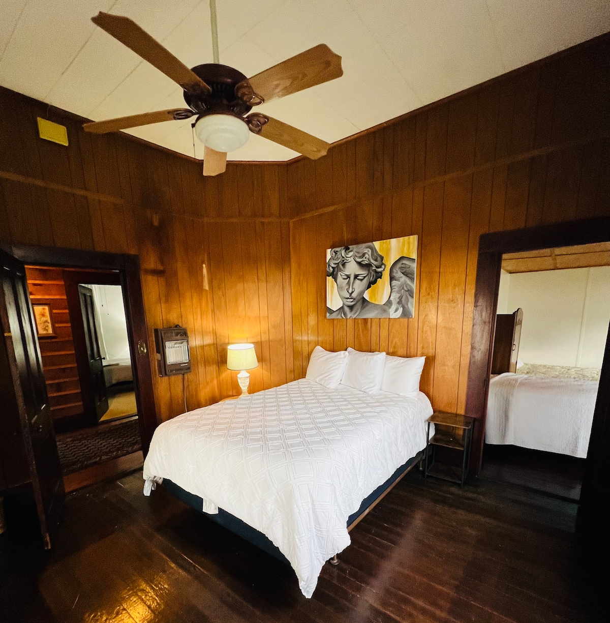 Მთავარი საძინებელი ადგილობრივი ხელოვნებით!