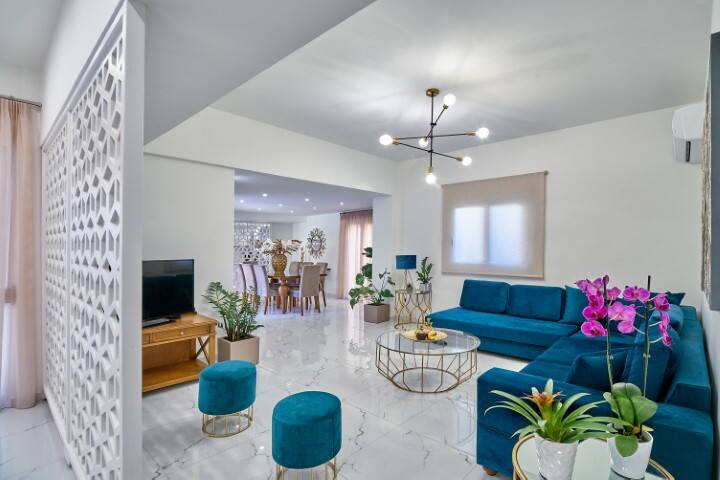 Lux villa in the ♥ of Chania★Prvt Pool★Walk to all gallery image 3