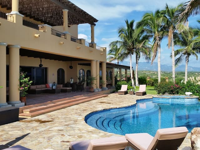 Wolf Management managed Airbnb listing 1