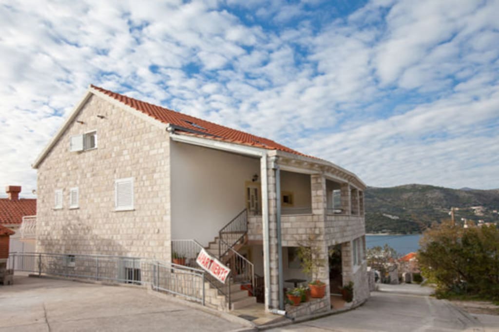 Villa-exterior