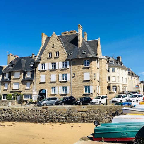 Beautiful Beachfront Studio