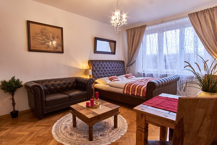 Beautiful Apartment with Stunning RIVER VIEW