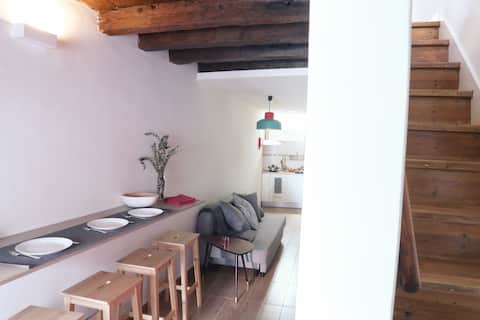 Adorable Seaside Mini-House - 150m from the beach!