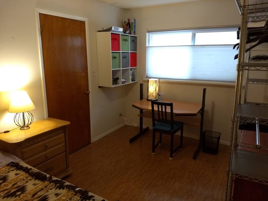 Simple desk