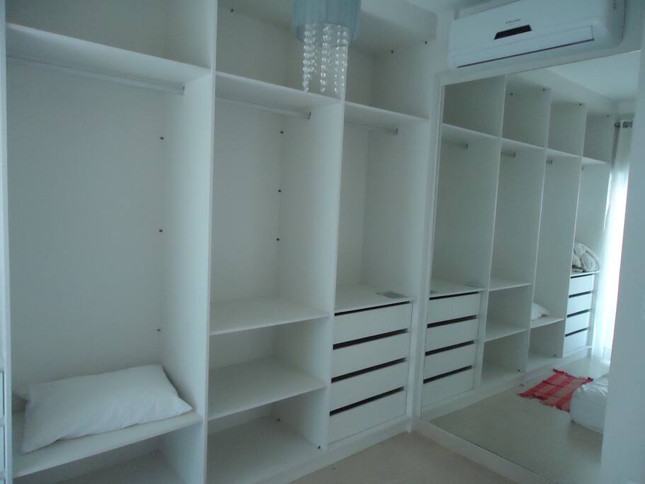 Armário do Segundo Quarto