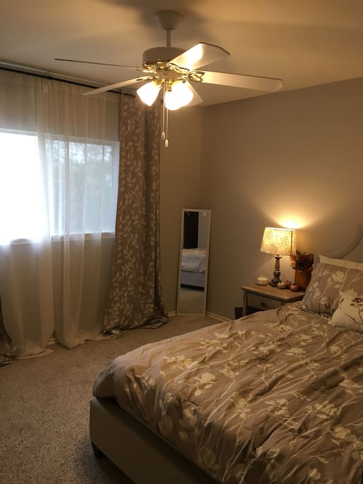 Guest bedroom