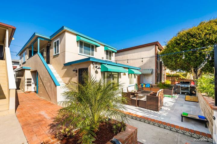 Mission Bay Retreat-Steps to sand! Sleeps 14! gallery image 2