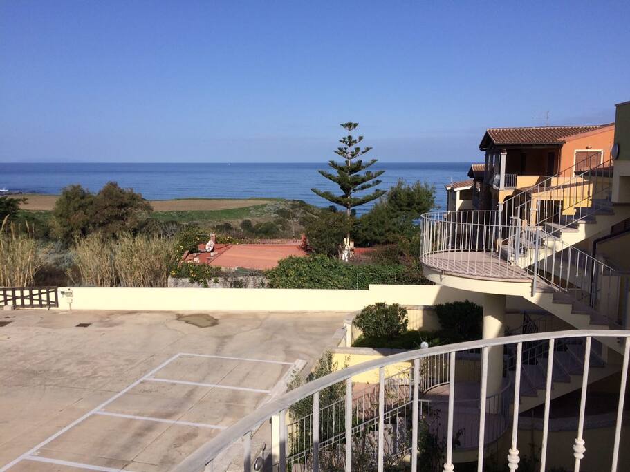 La vista dal balcone
The view from the balcony
