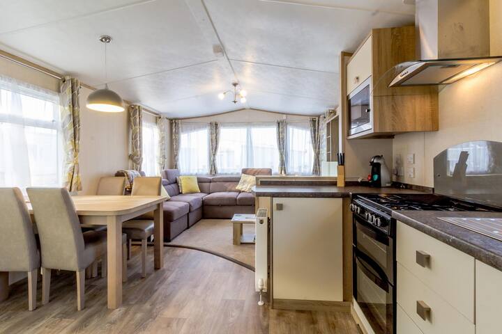 Lovely caravan nearby the beach ref 32038AZ