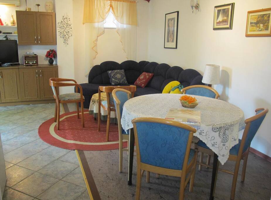 Living room, Surface: 13 m²