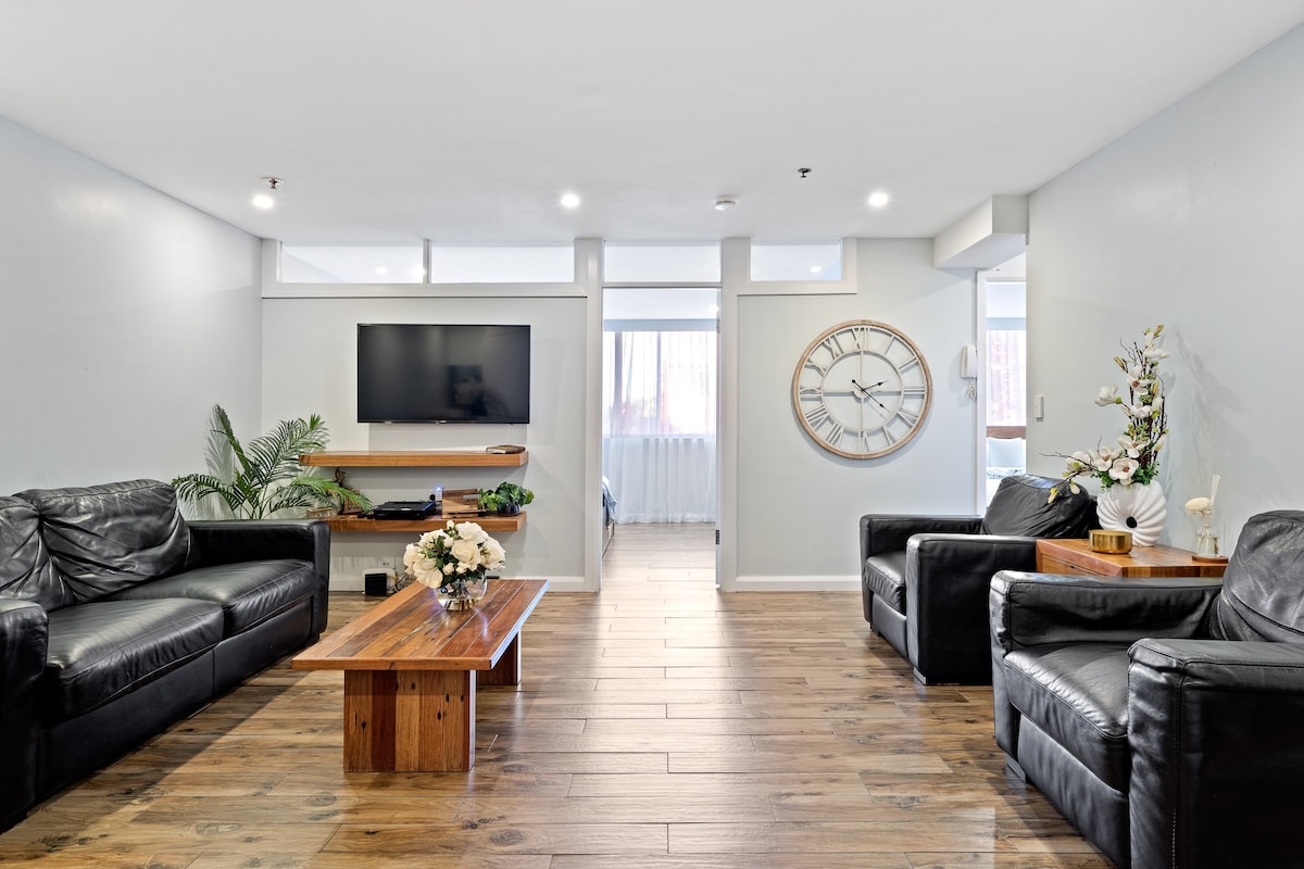 Top Airbnb: Bondi Breeze Apartment in Bondi