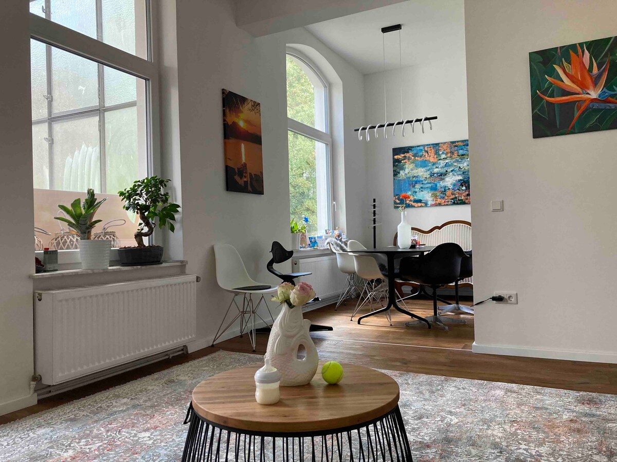 Popular Airbnb listing: Renovated apartment in the heart of List in Oststadt