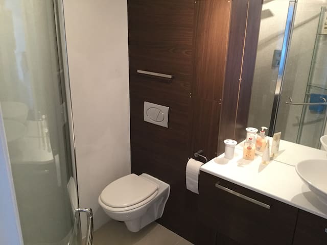 Beautiful Bathrooms Ellesmere Port ellesmere port 2017: top 20 ellesmere port vacation rentals Beautiful Bathrooms Ellesmere Port ellesmere port 2017: top 20 ellesmere port vacation rentals