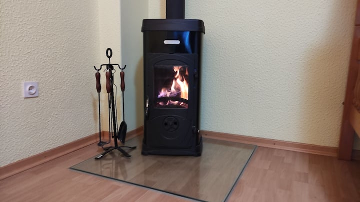 Kamin će pridonijeti udobnosti vašem boravku u jesen i zimi