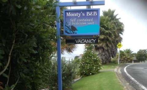 Monty's Self Contained Unit