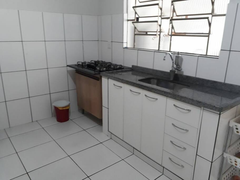 COZINHA, PIA E FOGÃO