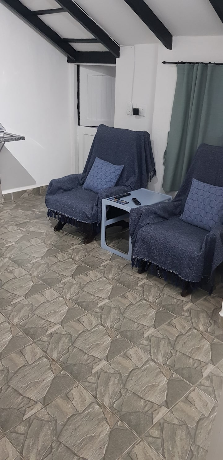 Seaside Retreat @ Yellow Door Beach House - Amanzimtoti