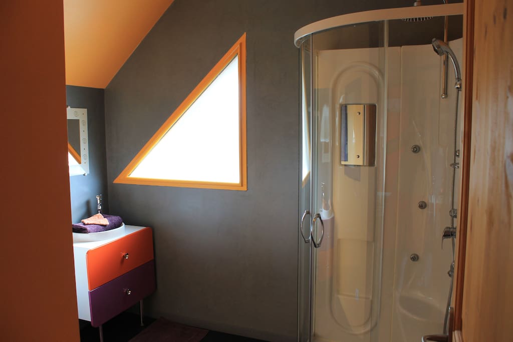 Salle de bain étage douche et double vasque