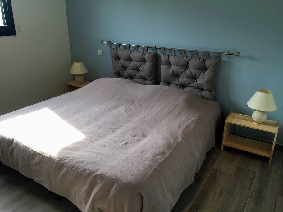 Chambre Bleuet
Lit double