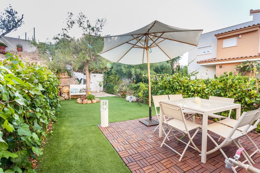 JARDÍN PRIVADO CON BARBACOA -BBQ