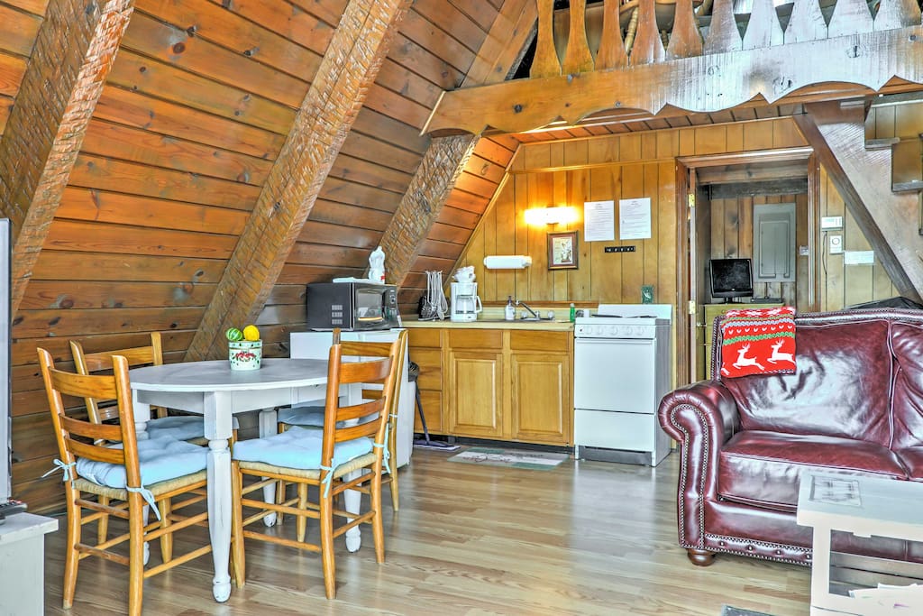 Prepare tasty meals in the fully equipped kitchen.