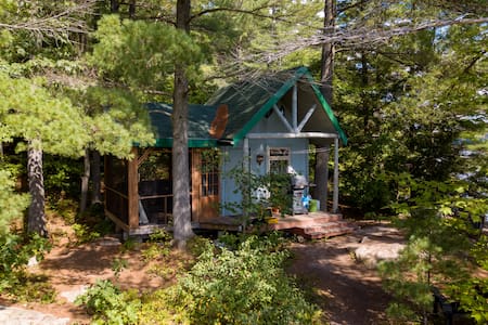 Bigwind Lake Pine Cabin Ecotourism
