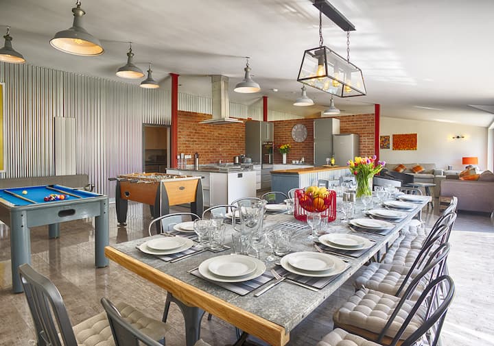 Private Spa, Pool & Hot Tub The Pictureworks Barns for Rent in Long