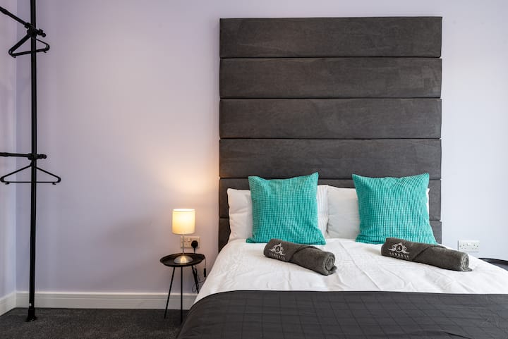 info@addressapartments.com  |  0771 440 8800  |  www.addressapartments.com