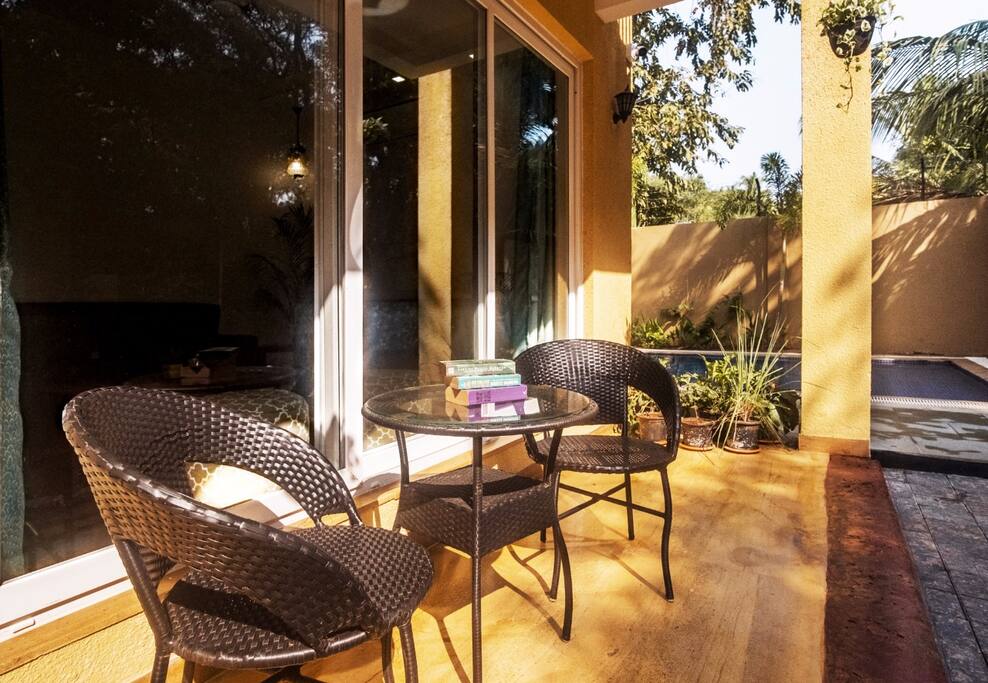sit out area in front