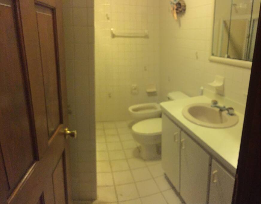 1st Floor Bath