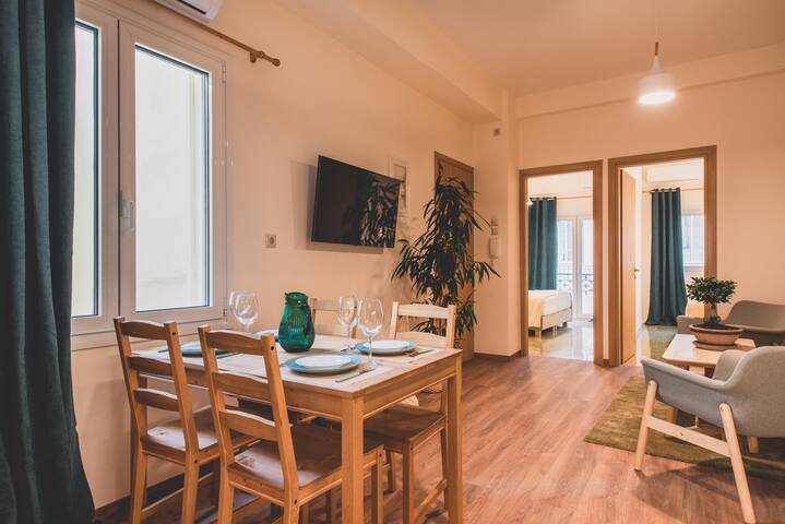 Luxury apt with Acropolis view Terrace and Jacuzzi gallery image 3