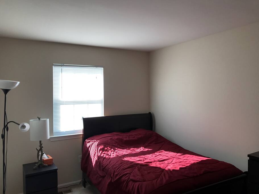 Full size bed