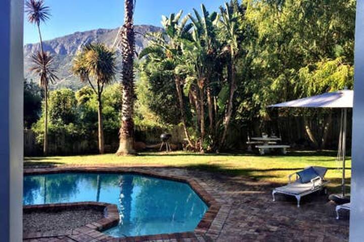 Spacious, Mountain Views, Pool, Firepit, BBQ gallery image 3