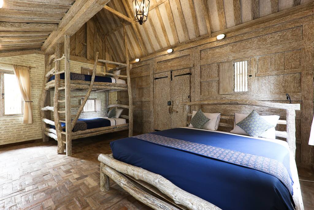 Bed room J-1