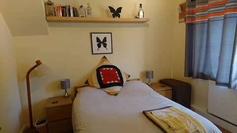 Bungalow Bedroom in Boxmoor