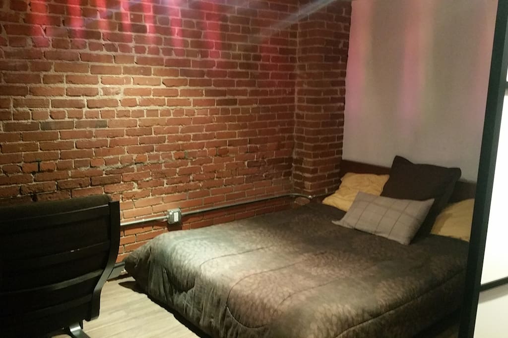 "Harlem Place" Loft Entire Floor Bedroom